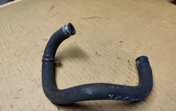 Jeep Grand Cherokee (WJ) Engine coolant pipe/hose