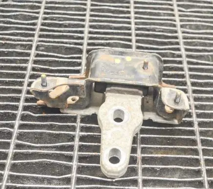 Ford Fiesta Engine mount bracket 8V517M121AE