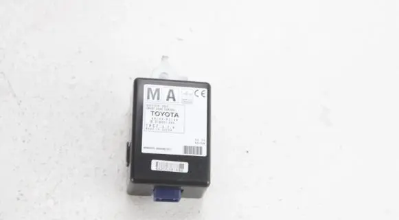 Toyota Auris E180 Door central lock control unit/module 89740-02100