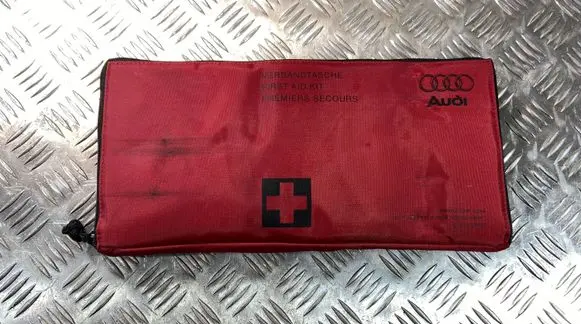Audi A4 S4 B8 8K First aid kit VAISTINL