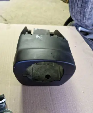 Volkswagen PASSAT B6 Steering wheel trim 