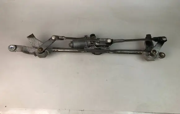 Subaru Forester SH Front wiper linkage and motor 86511SC010