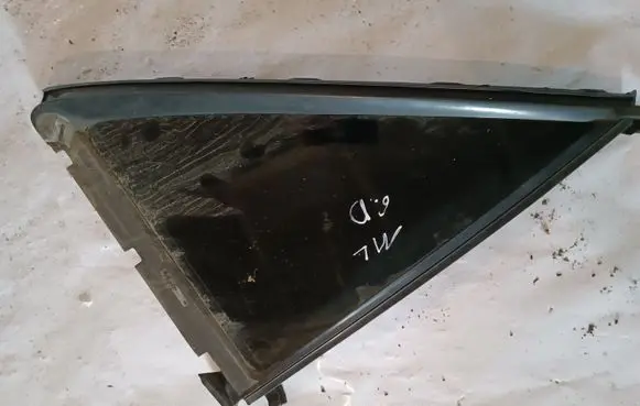 Mercedes-Benz ML W164 Rear vent window glass AS3