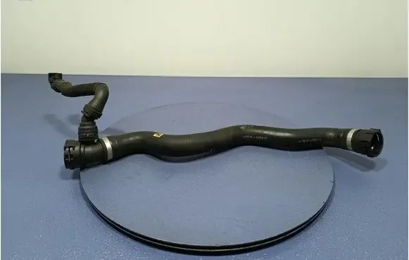 Audi A4 S4 B7 8E 8H Engine coolant pipe/hose 8575764