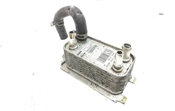Volvo V40 Engine oil radiator 31319313 2325418 Z8502001