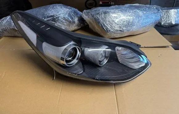 KIA Sportage Headlight/headlamp 92102F1110 220120181203 R009R110003255