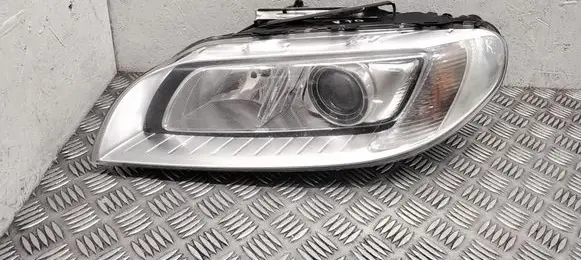 Volvo V70 Headlight/headlamp 31420013 30678340 6948180