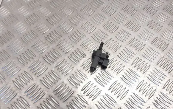 Clutch pedal sensor