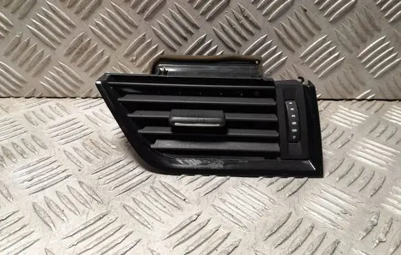 Skoda Octavia Mk3 (5E) Dashboard air vent grill cover trim 5E0810702D 201701241B