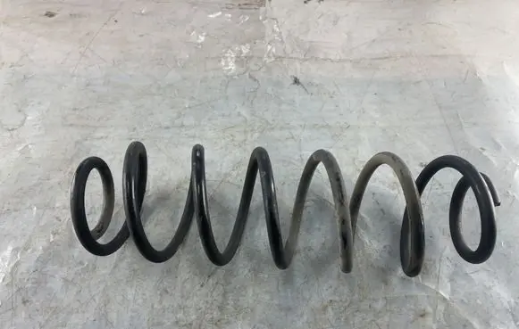 Volkswagen Polo III 6N 6N2 6NF Rear coil spring
