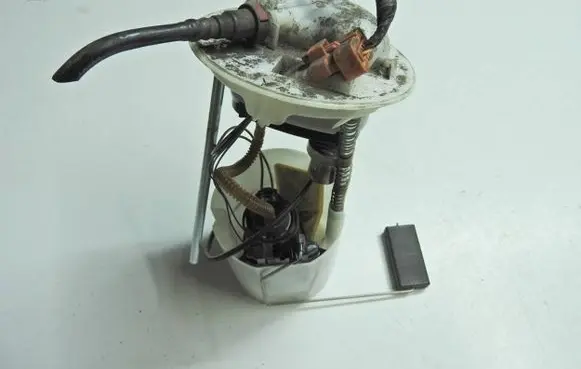 Suzuki SX4 In-tank fuel pump 15100-79J00 A2C53099631