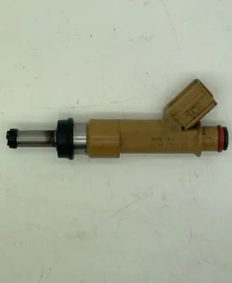 Toyota Auris E180 Fuel injector 2325037010 059022420