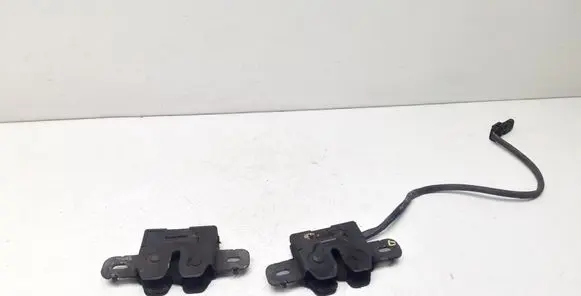 Volvo S80 Engine bonnet/hood lock/catch 31425845 31425973