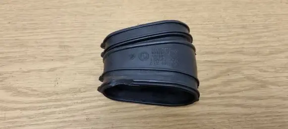 BMW X6 E71 Air intake duct part 7577460