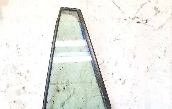 Subaru Legacy Rear vent window glass 62284aj30