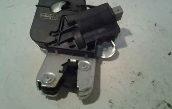 Audi A5 8T 8F Tailgate/trunk/boot lock/catch/latch 4F5827505D