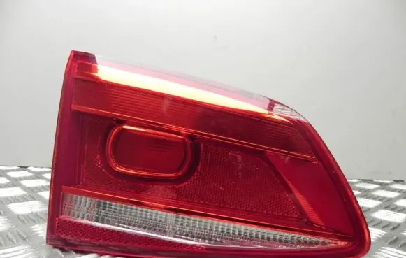 Volkswagen PASSAT B7 Rear/tail lights 3AF945093M A1636UK