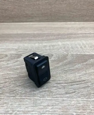 BMW 5 E39 Electric window control switch 8368974