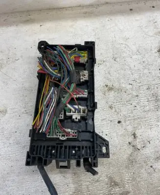 KIA Sorento Fuse module 911613E011 1008311013 BE0110803120149