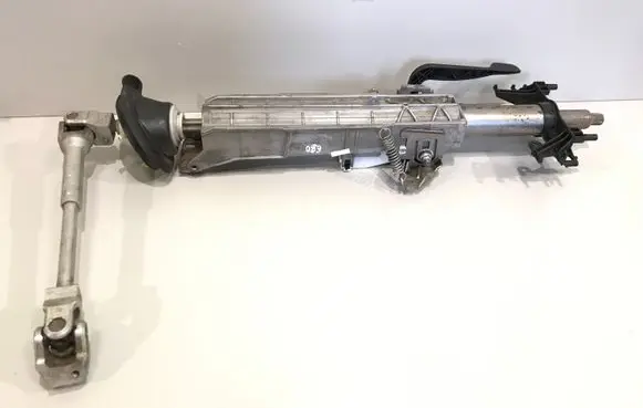 Steering wheel axle set
