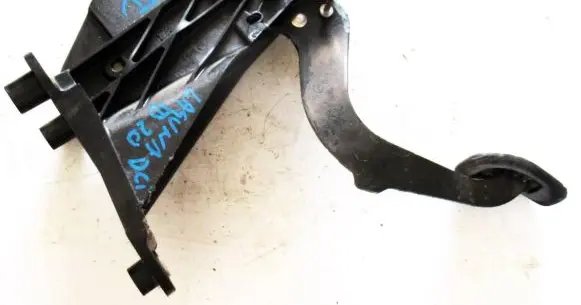 Renault Laguna III Clutch pedal 465030006R 09255210