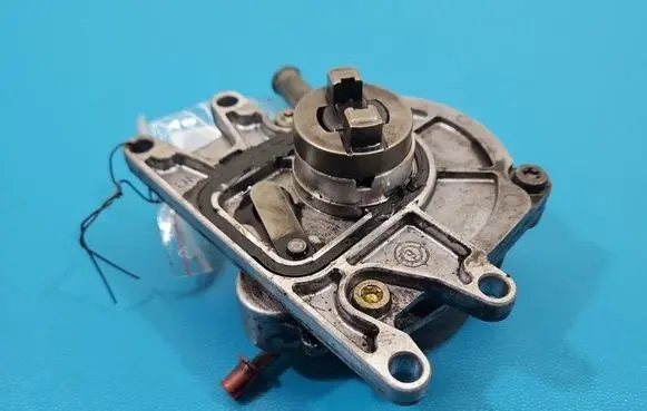 Opel Astra G Vacuum pump 0252738 IMPRK1531845