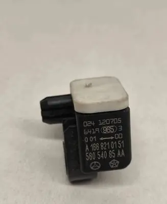Jeep Grand Cherokee Airbag deployment crash/impact sensor A1668210151 56054085AA