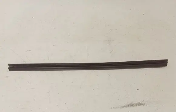 Volkswagen Caddy Front door trim bar 2K5837471A