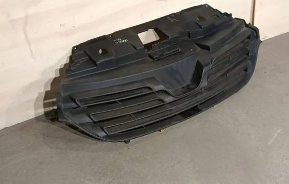 Renault Trafic III (X82) Front grill 623108673R