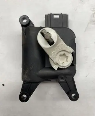 Skoda Octavia Mk2 (1Z) A/C air flow flap actuator/motor 0132801340