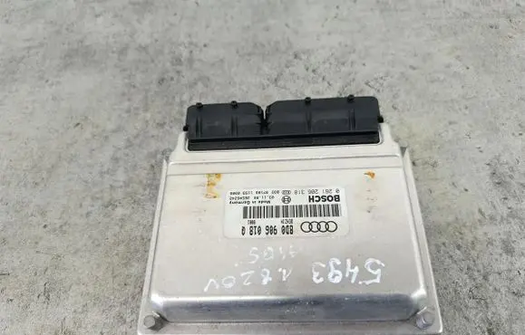 Audi A4 S4 B5 8D Engine control unit/module ECU 8D0906018Q
