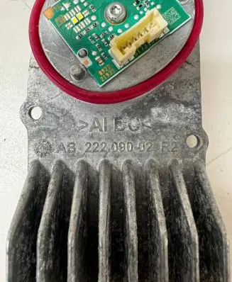 Mercedes-Benz E W213 LED ballast control module 22209002