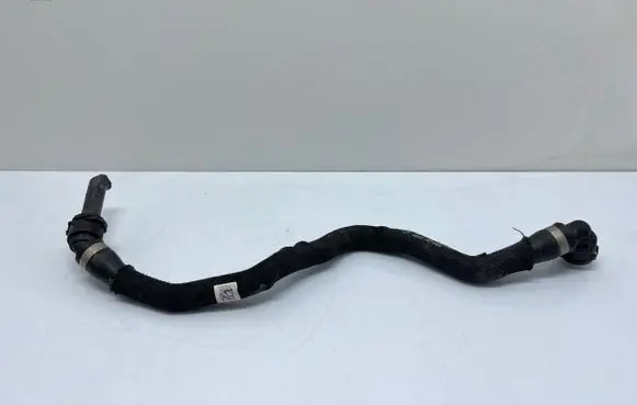 Engine coolant pipe/hose