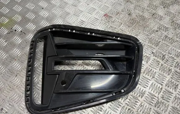 Ford Fiesta Front bumper lower grill 8076731