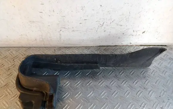 Porsche Macan (95B) Other engine bay part 95B823732A