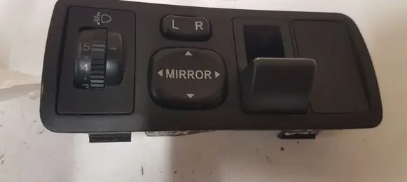 Toyota Corolla E120 E130 Headlight level height control switch 183574 777665