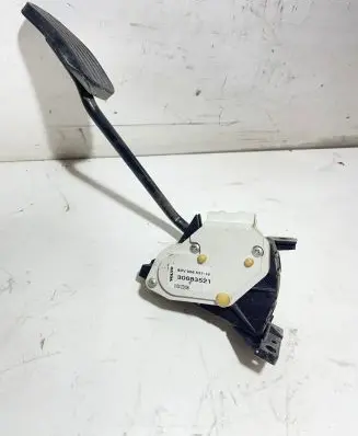 Volvo XC90 Accelerator throttle pedal 30683521