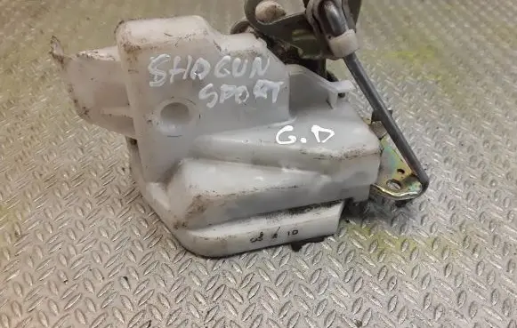 Mitsubishi Pajero Sport I Rear door lock