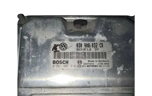 Volkswagen Polo III 6N 6N2 6NF Engine control unit/module 030906032CR 0261207314 26SA7372