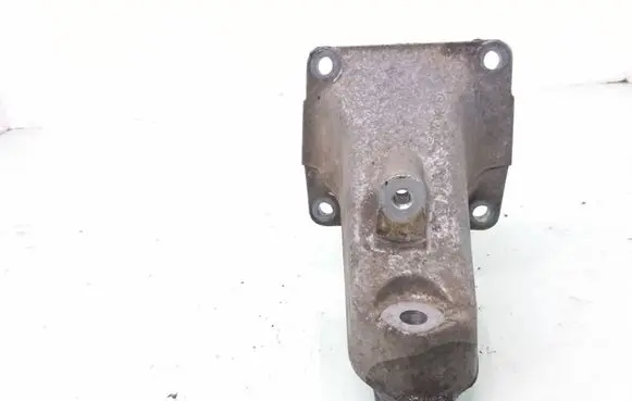 Mercedes-Benz C W202 Engine mounting bracket 6112230604