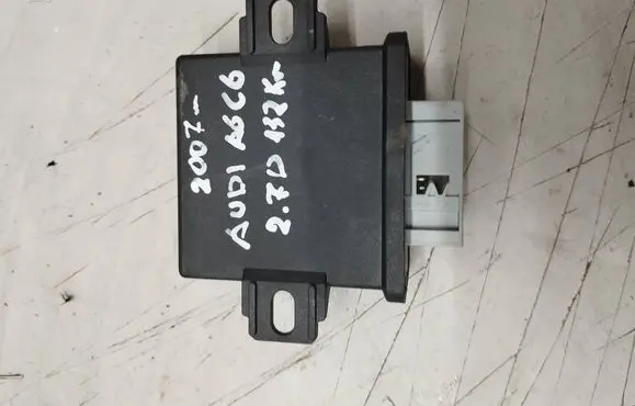 Audi A6 S6 C6 4F Light module LCM 5LA00837901 8P0907357F