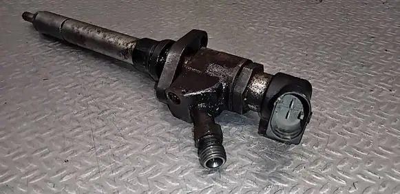 Ford Mondeo MK IV Fuel injector 9657144580