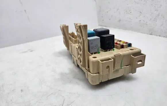 Toyota Avensis T250 Fuse module 905762