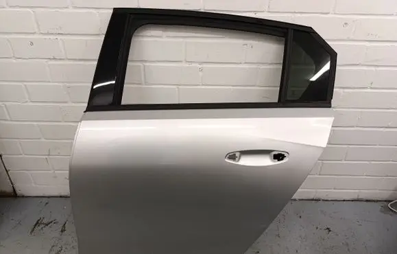 Opel Astra L Rear door 