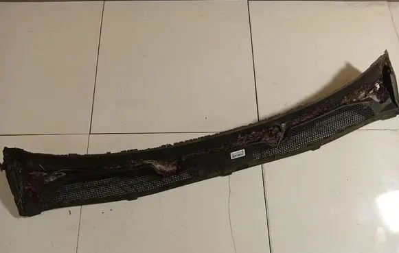 Renault Fluence Wiper trim 668110020R