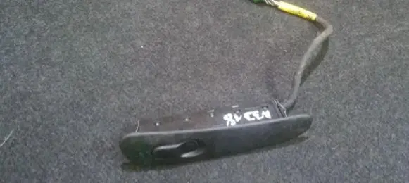 Opel Vectra B Windscreen/window heater switch 4953211