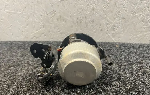 Volkswagen Tiguan Vacuum pump 5Q0612181D