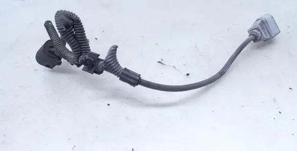Volkswagen Touran I Camshaft position sensor 03G906433