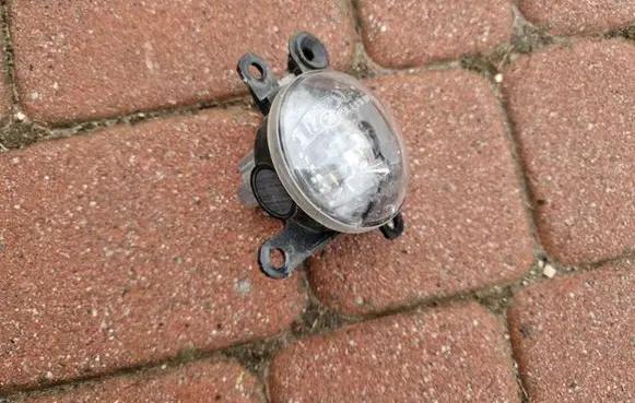 Opel Insignia B Front fog light 13497330