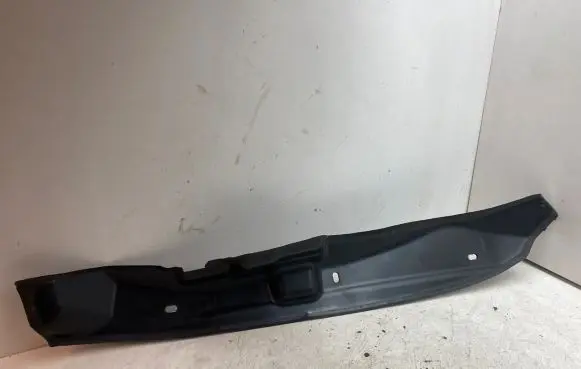 Volvo XC90 Fender end trim 31353953